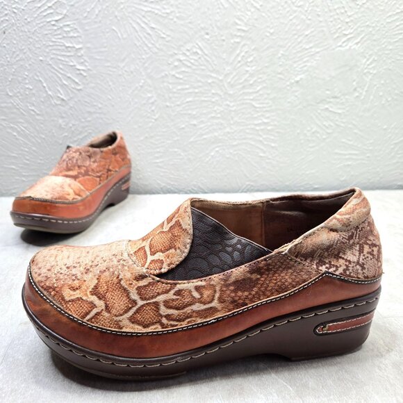 L'artiste Shoes - L'artiste Spring Step Clogs Brown Leather Snake Print Slip On Platform Work Shoe